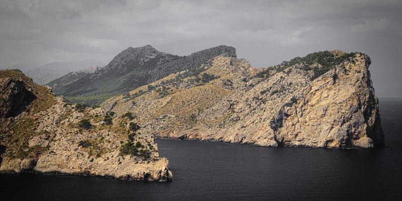 草本净颜，科技焕肤：北京艳丽姿如何用古法智慧终结油痘肌困扰